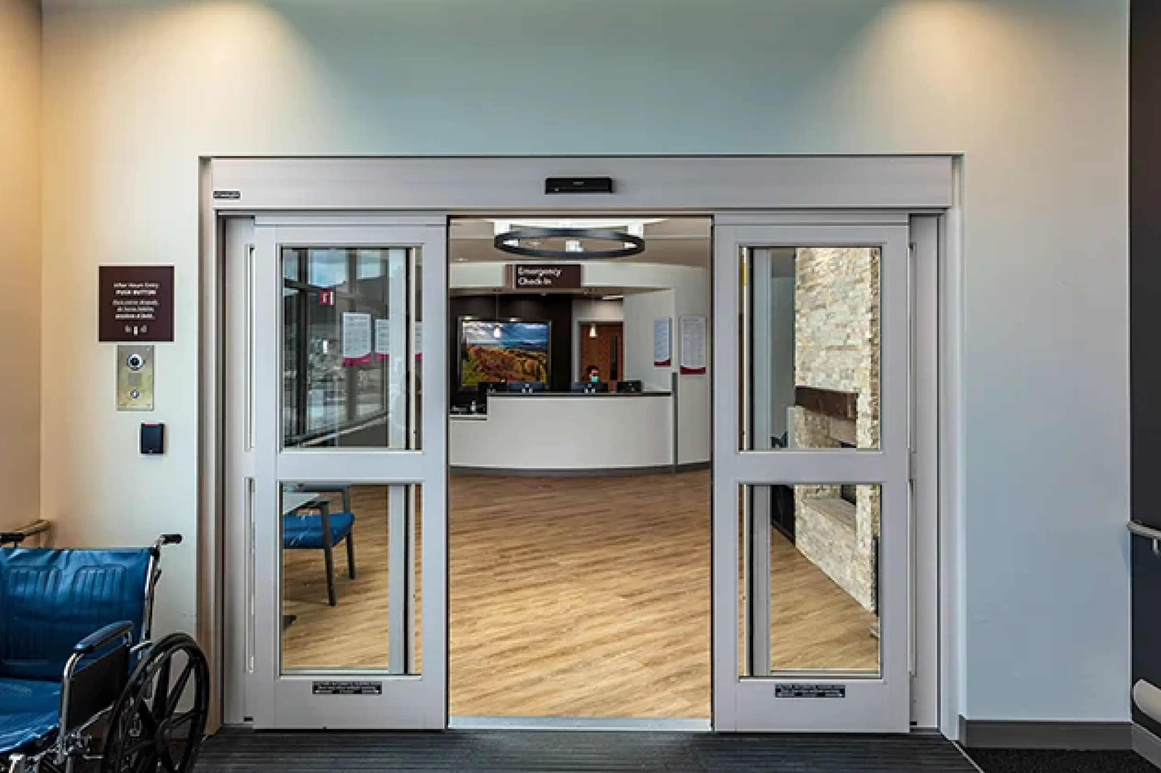 Dura-Glide™ Automatic Sliding Door in Hospital