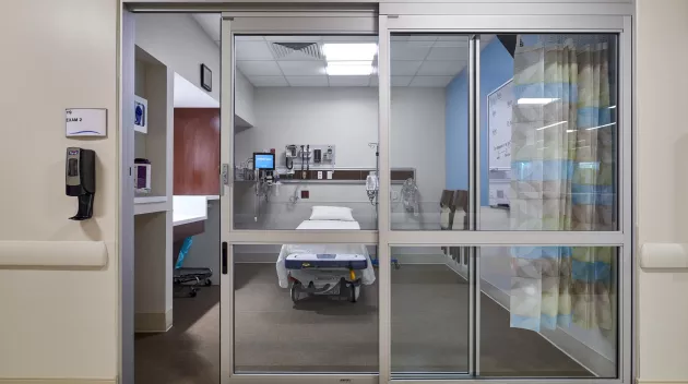 A set of manual doors in the hospital.