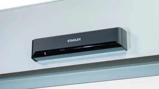 ProCare 8500 ICU door automatic sensor